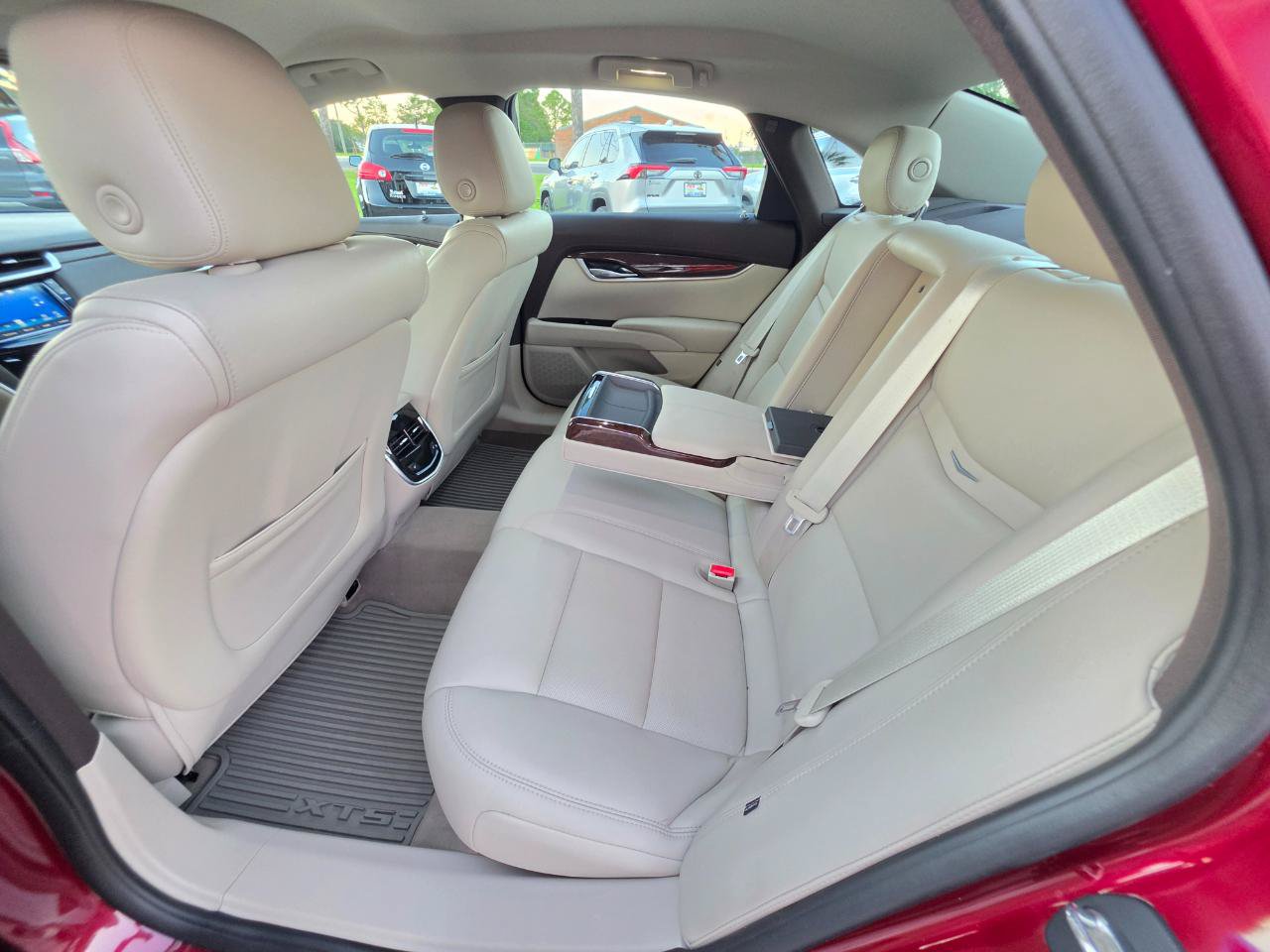 Used 2016 Cadillac XTS Luxury w/ Driver Awareness Package AWD/4WD image 12