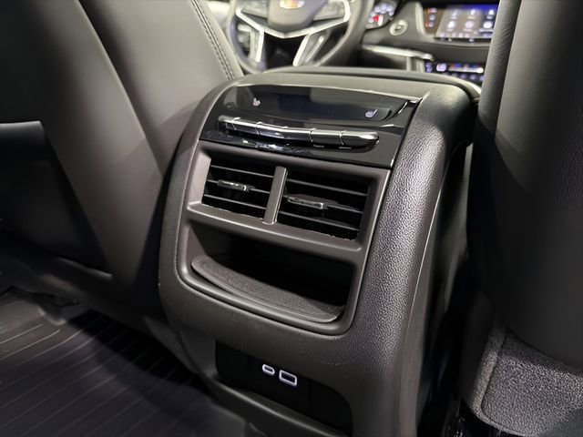 Used 2020 Cadillac XT5 Premium Luxury FWD image 36
