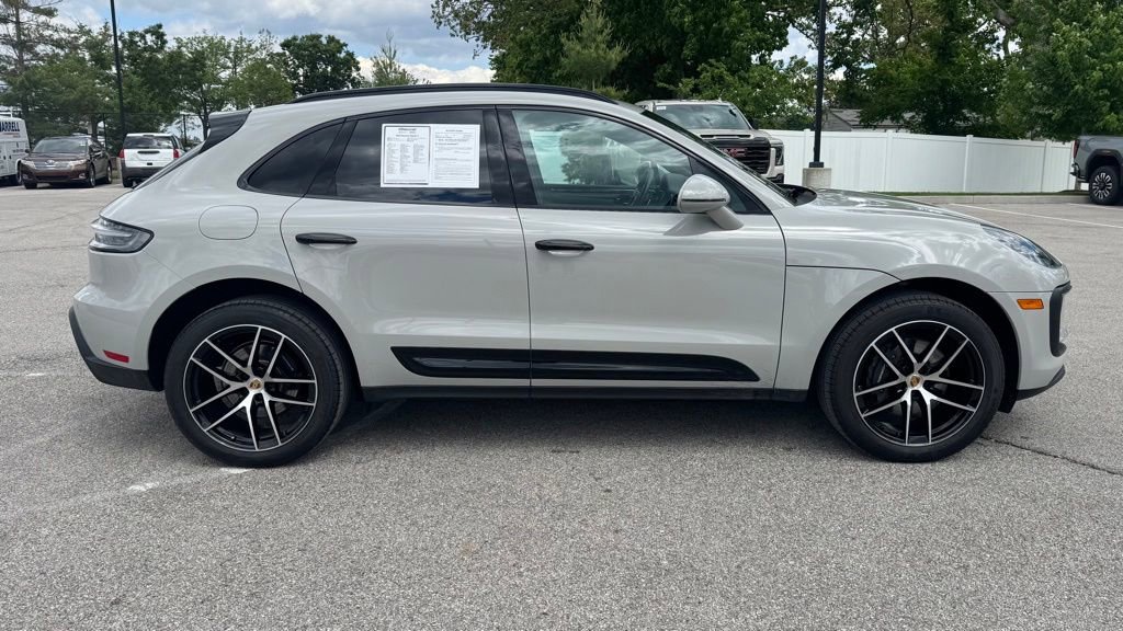Used 2023 Porsche Macan Turbo AWD/4WD image 2
