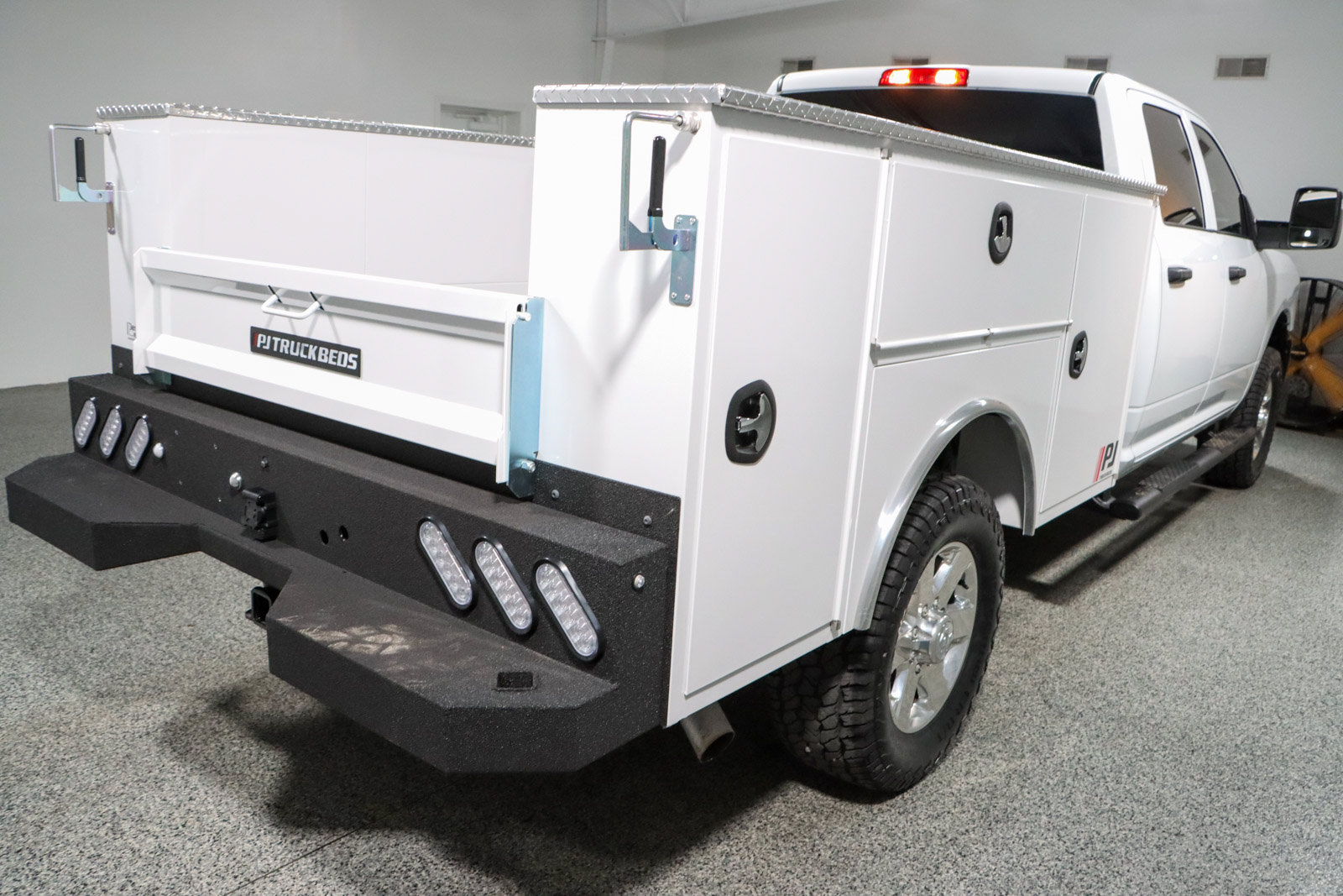 Used 2023 RAM 2500 Tradesman AWD/4WD image 8