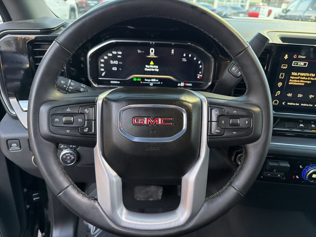 Used 2025 GMC Sierra 1500 SLT AWD/4WD image 17