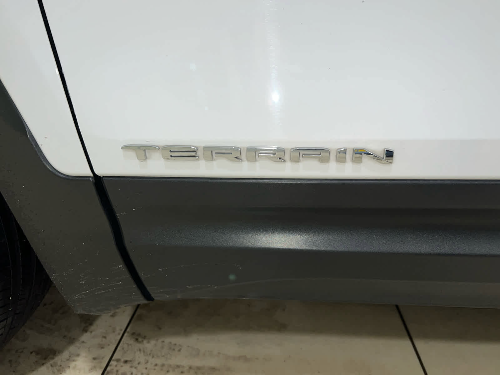 Used 2023 GMC Terrain SLE image 8