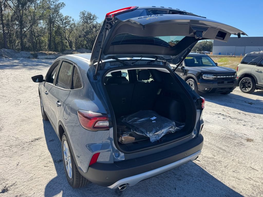 New 2026 Ford Escape Active w/ Tech Pack #1 FWD image 27