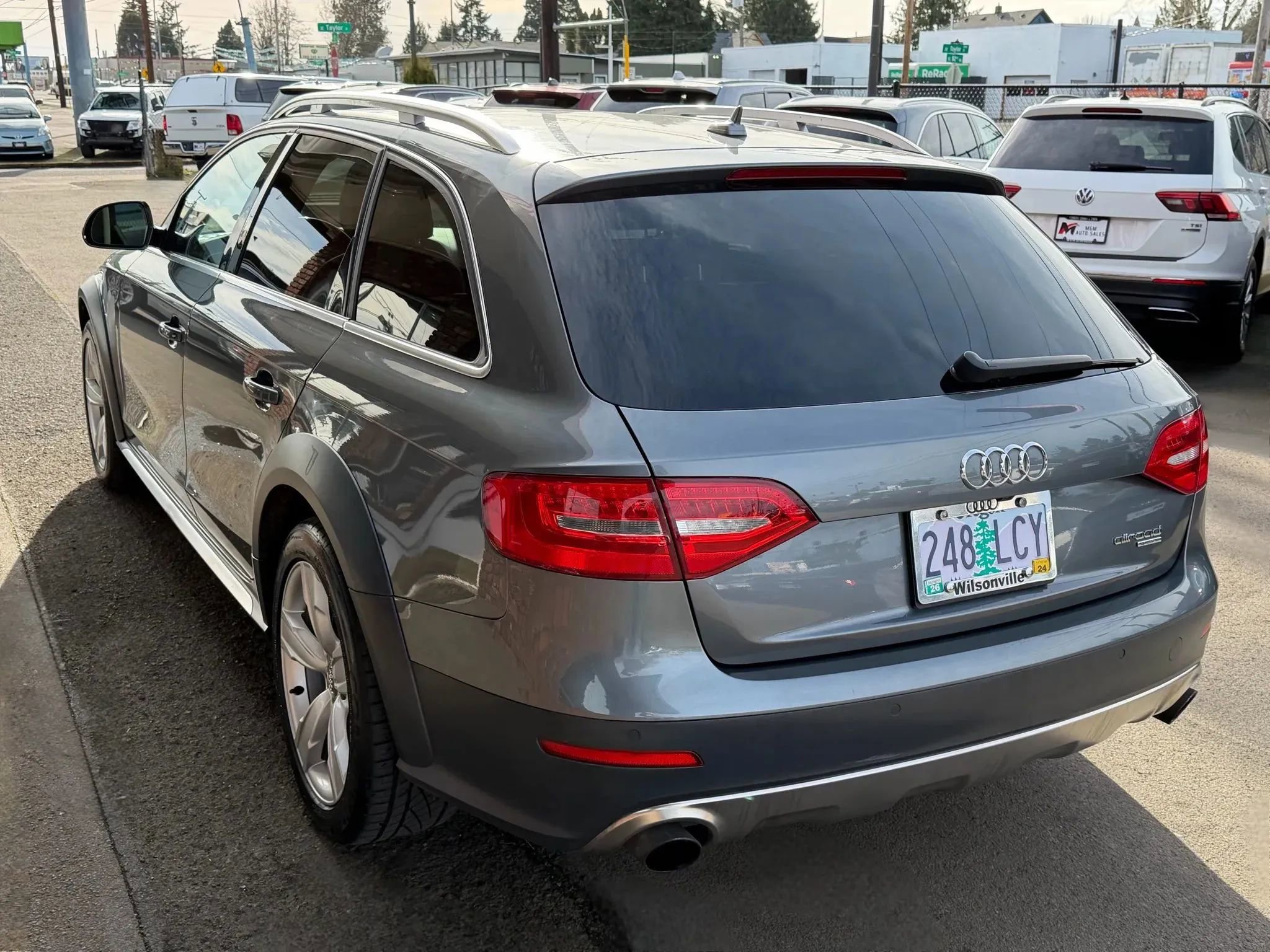 Used 2015 Audi A4 Premium Plus w/ Technology Package image 5