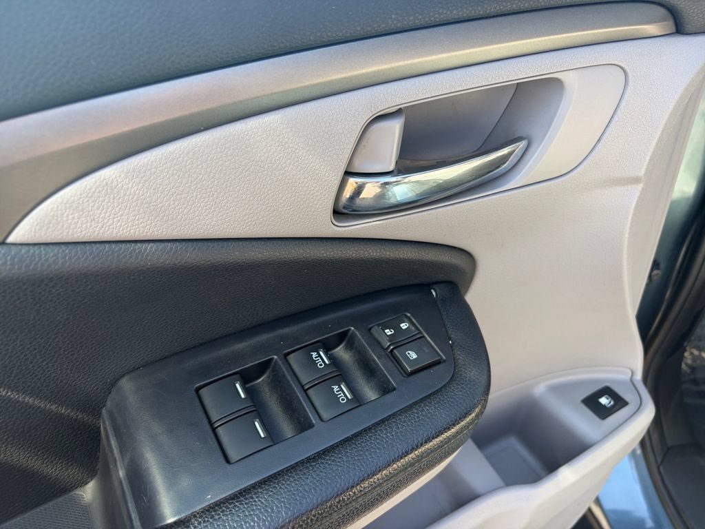 Used 2018 Honda Pilot EX image 11