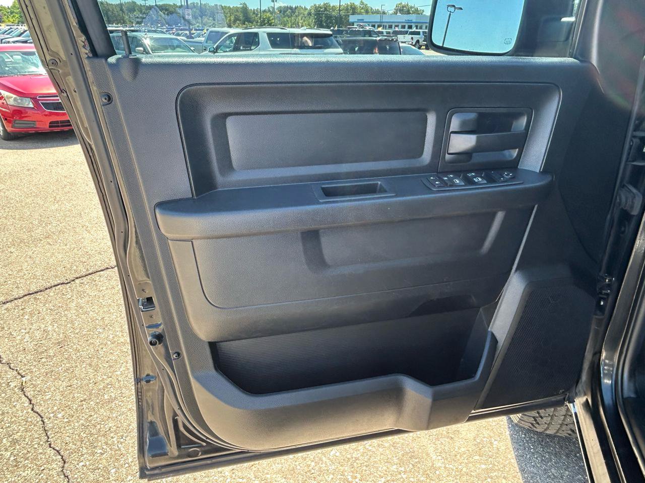 Used 2020 RAM 1500 Express w/ Wheel & Sound Group AWD/4WD image 14