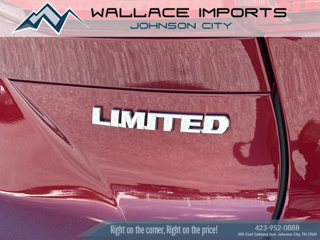 Used 2024 Toyota Venza Limited AWD/4WD image 13