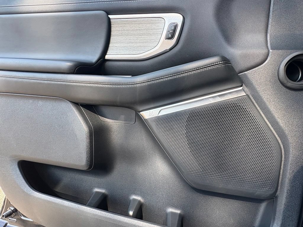 Used 2025 Ford Expedition Platinum AWD/4WD image 21