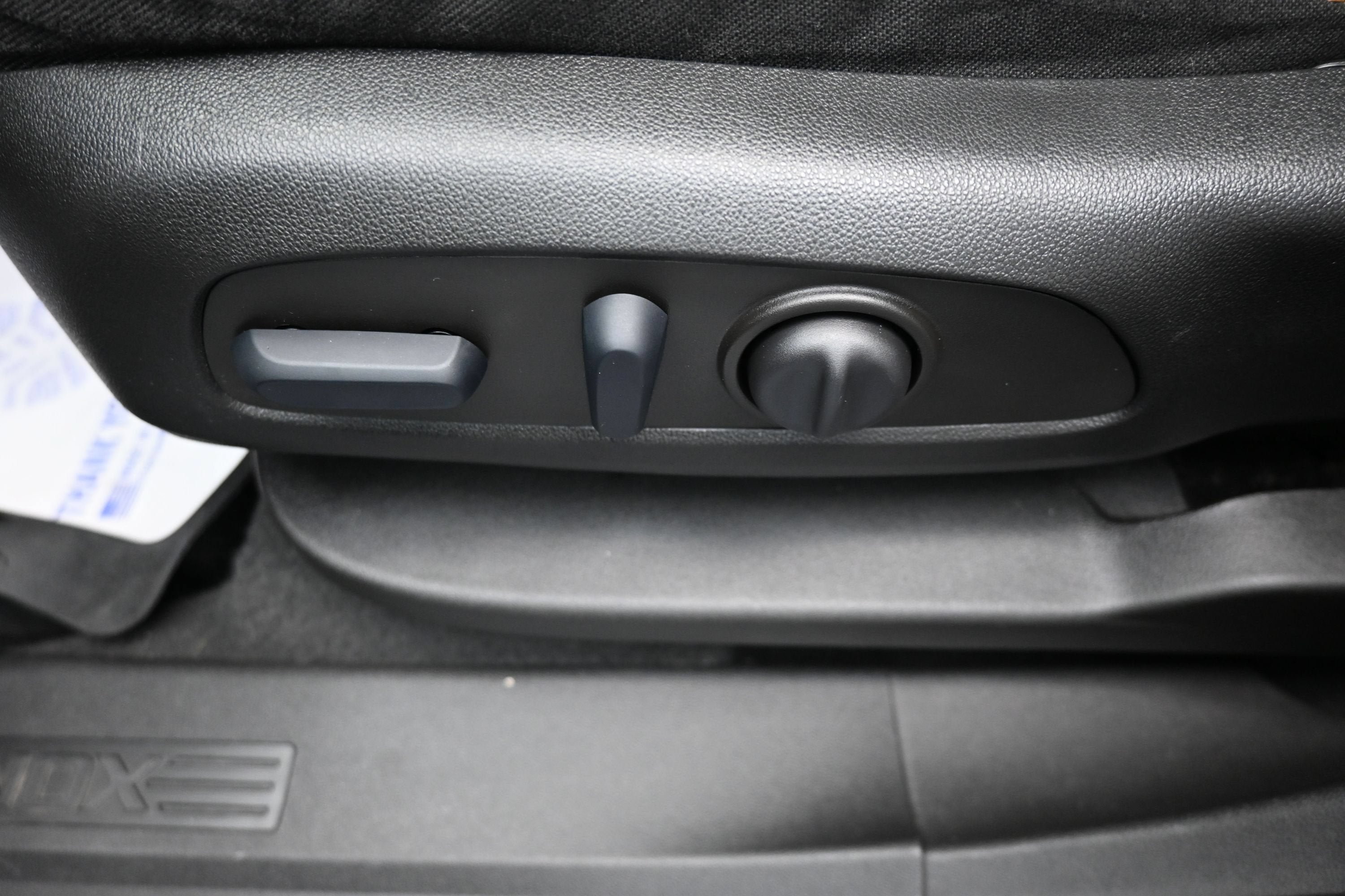 Used 2022 Chevrolet Equinox LT FWD image 10