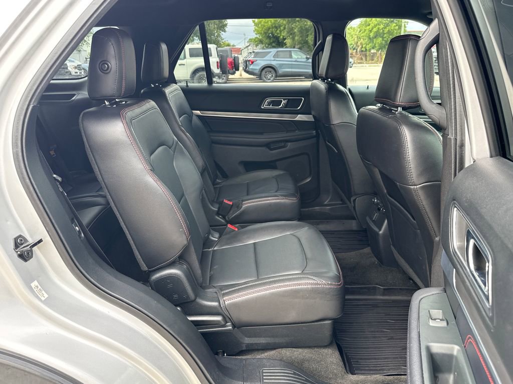 Used 2018 Ford Explorer Sport AWD/4WD image 26