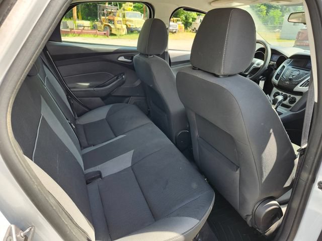 Used 2014 Ford Focus SE FWD image 20