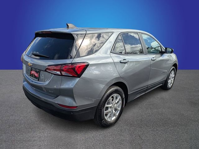 Used 2024 Chevrolet Equinox LS w/ LS Convenience Package image 5