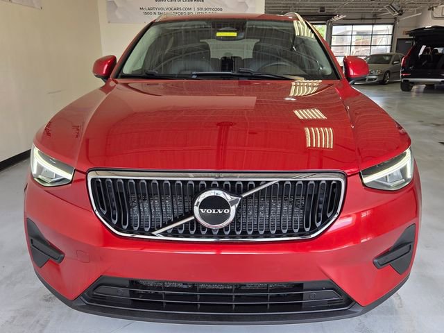 Used 2023 Volvo XC40 B5 Core AWD/4WD image 5