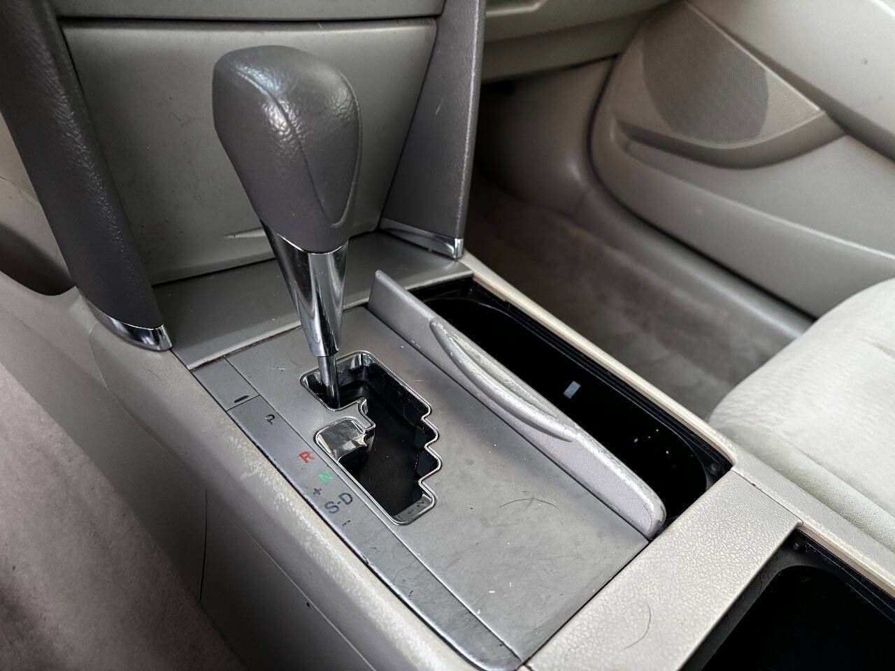 Used 2011 Toyota Camry LE image 44