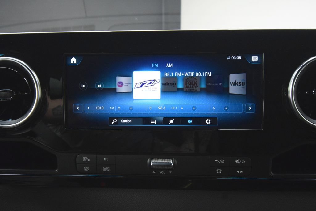 Used 2024 Mercedes-Benz Sprinter 2500 image 15