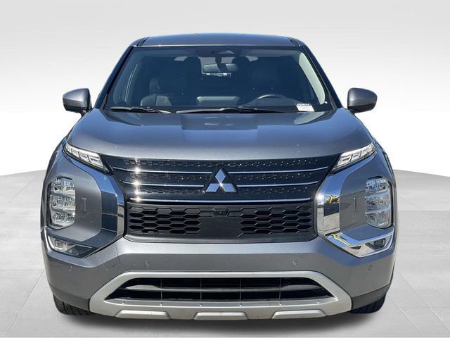 Used 2024 Mitsubishi Outlander SE image 8