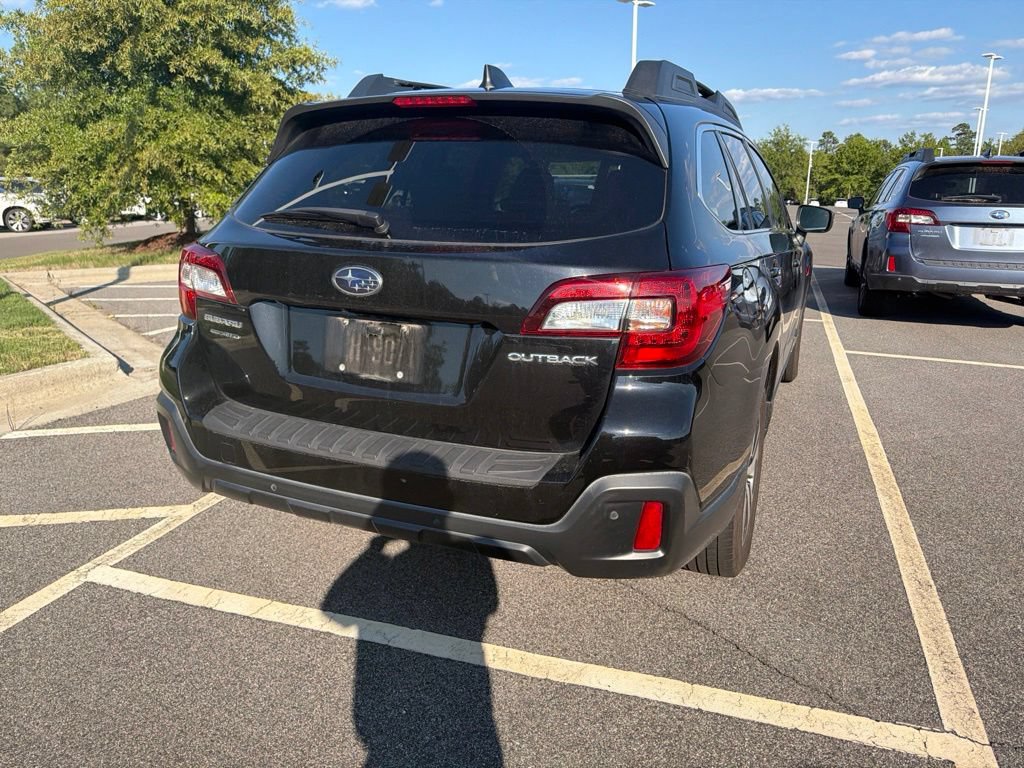 Used 2018 Subaru Outback 2.5i Limited AWD/4WD image 14
