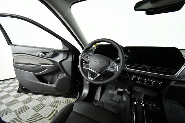 New 2026 Chevrolet Trax ACTIV w/ Driver Confidence Package FWD image 19
