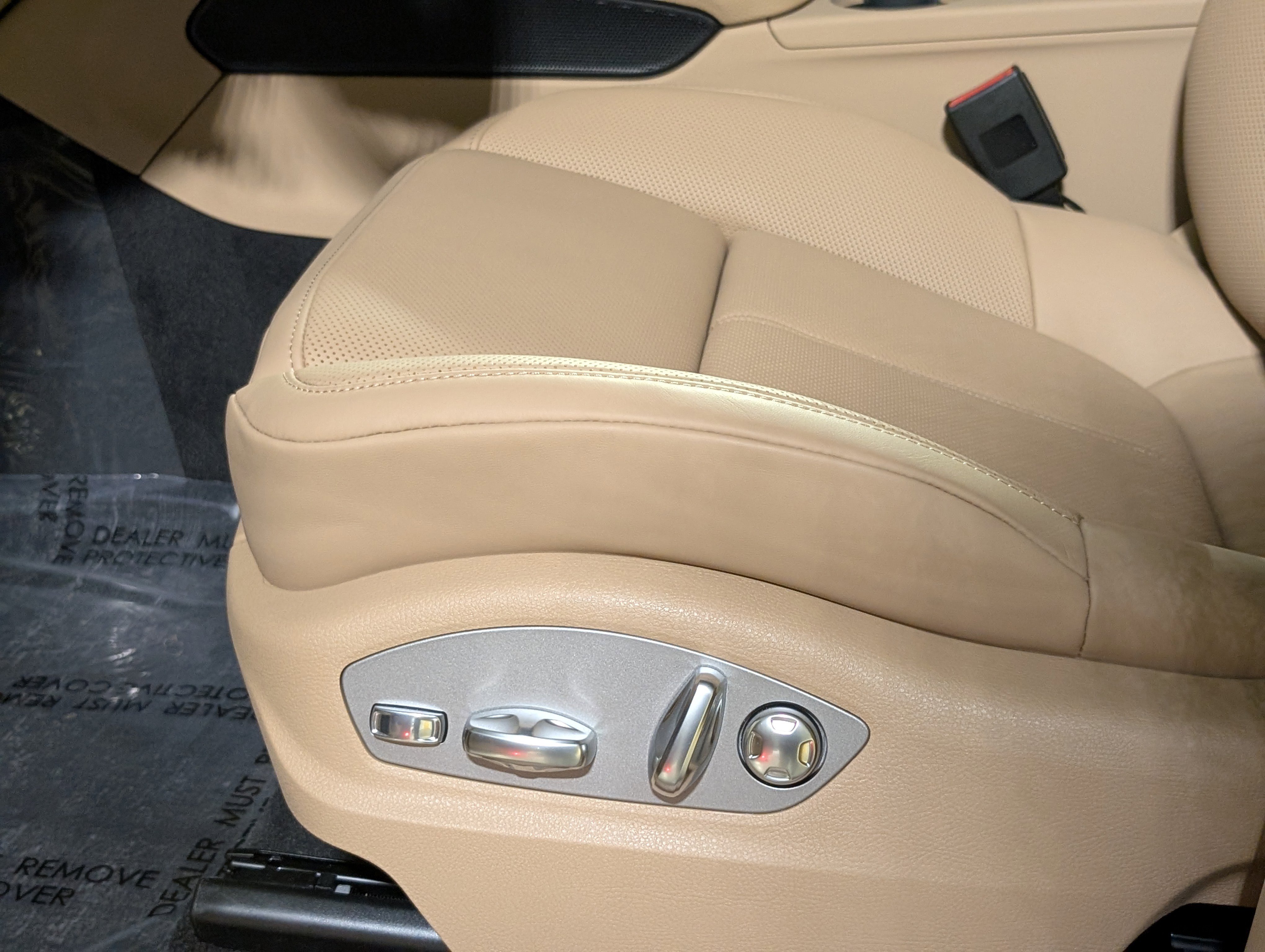 New 2026 Porsche Macan image 19