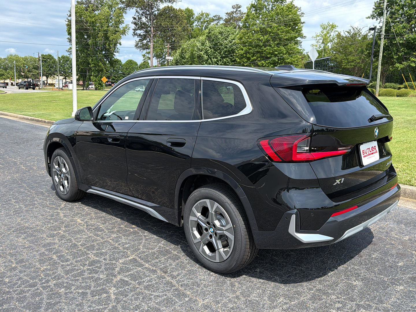 New 2026 BMW X1 xDrive28i w/ Technology Package AWD/4WD image 4