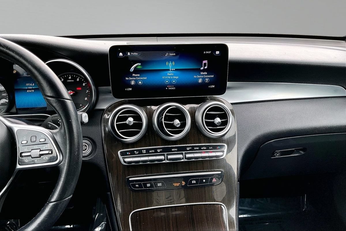 Used 2020 Mercedes-Benz GLC 300 4MATIC image 24