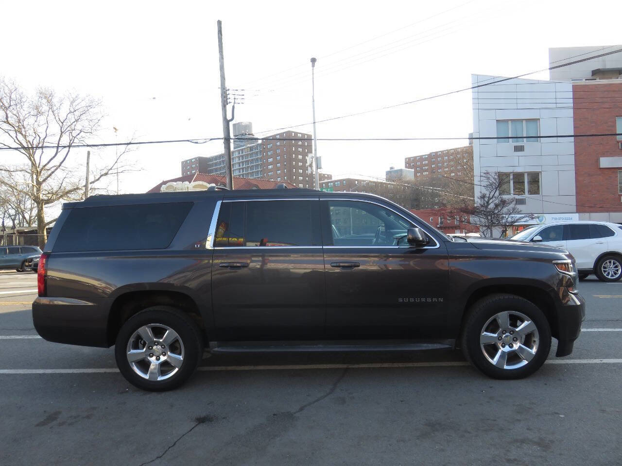 Used 2015 Chevrolet Suburban LT AWD/4WD image 9