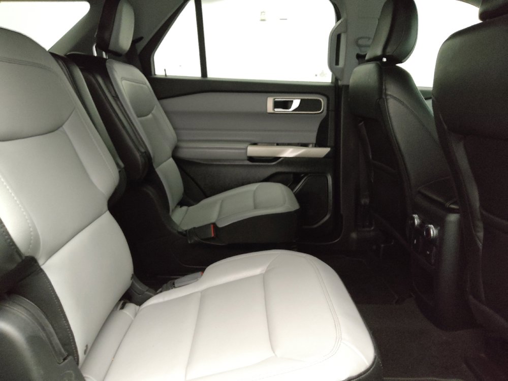Used 2021 Ford Explorer XLT w/ Equipment Group 202A image 19
