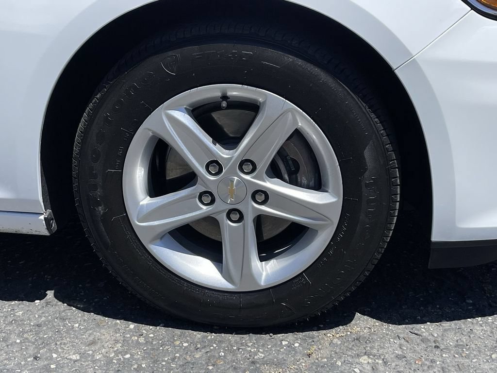 Used 2020 Chevrolet Malibu LS w/ Driver Confidence Package II FWD image 31