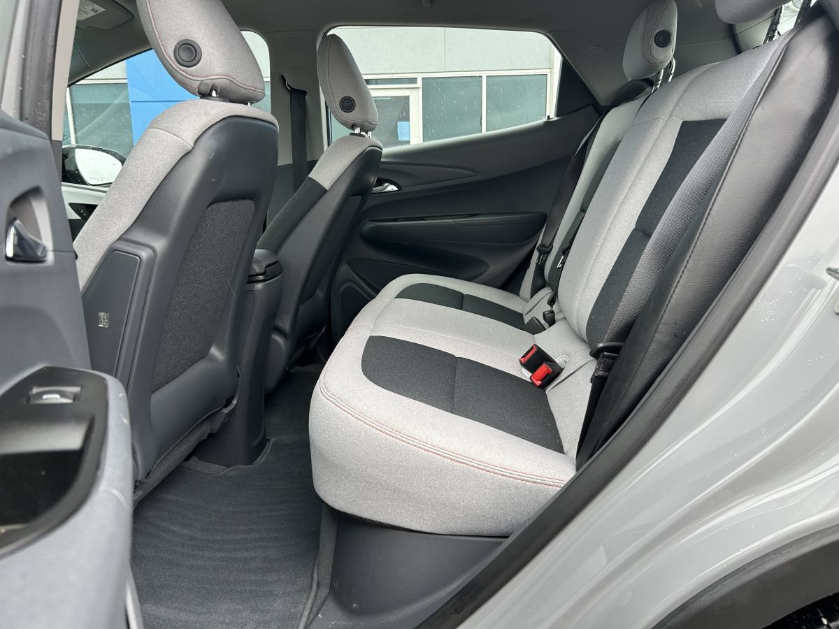 Used 2021 Chevrolet Bolt LT FWD image 14