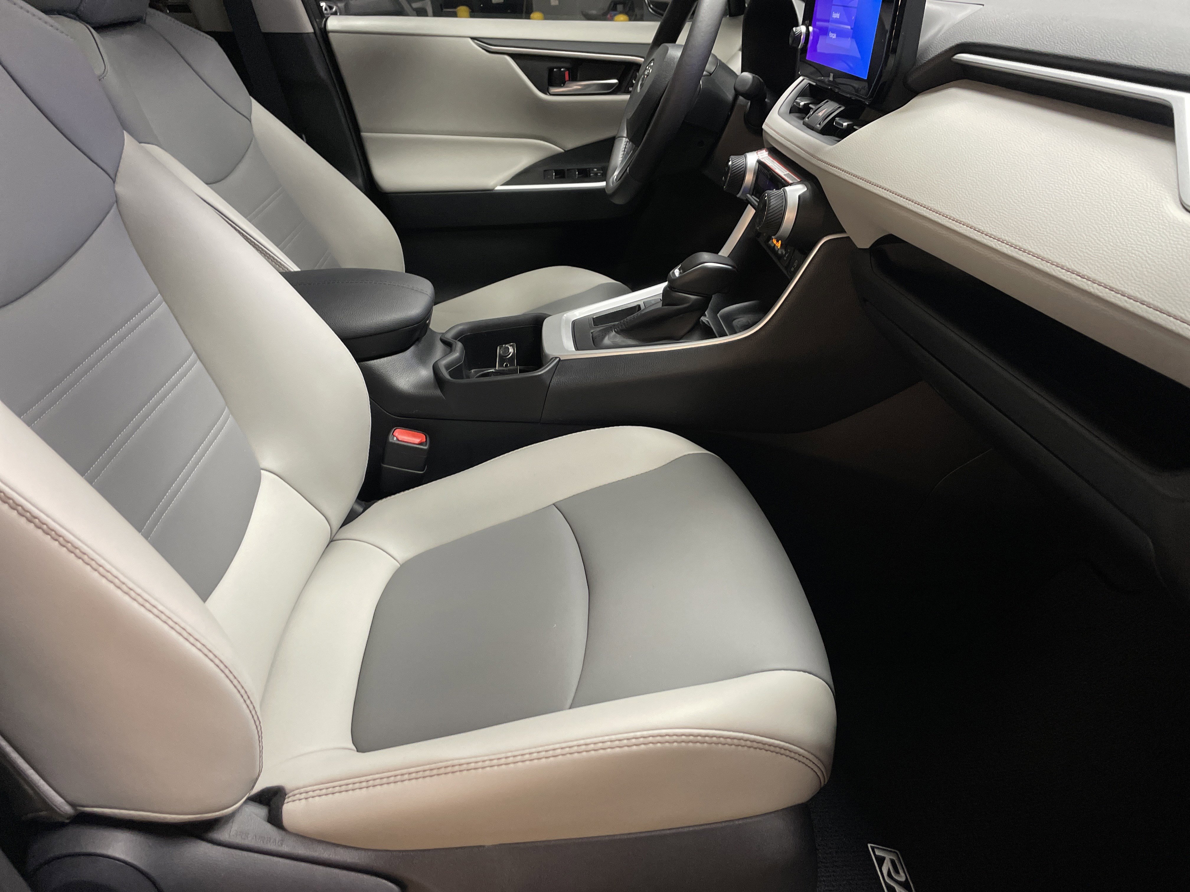 Used 2024 Toyota RAV4 XLE Premium w/ Weather Package image 35