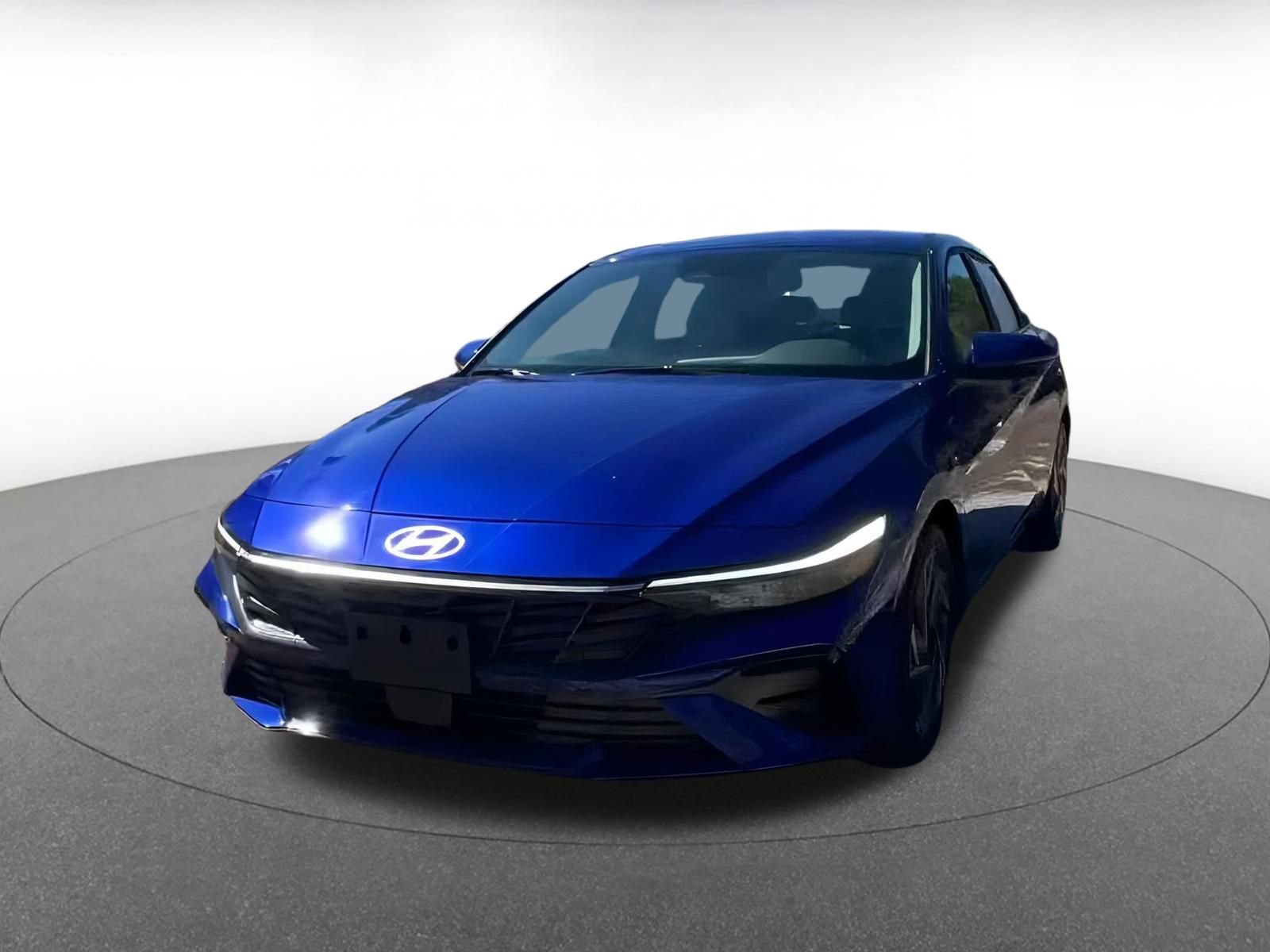 Used 2025 Hyundai Elantra Limited image 7