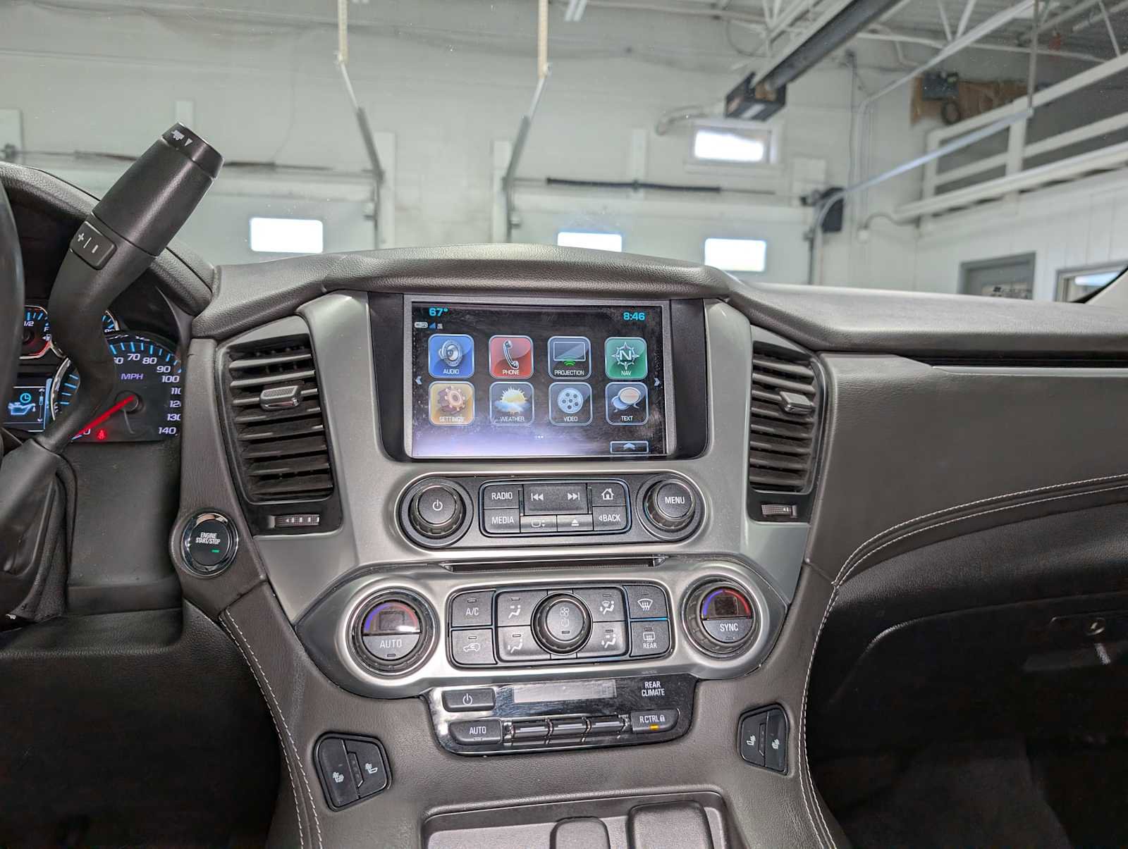 Used 2020 Chevrolet Suburban LT image 36