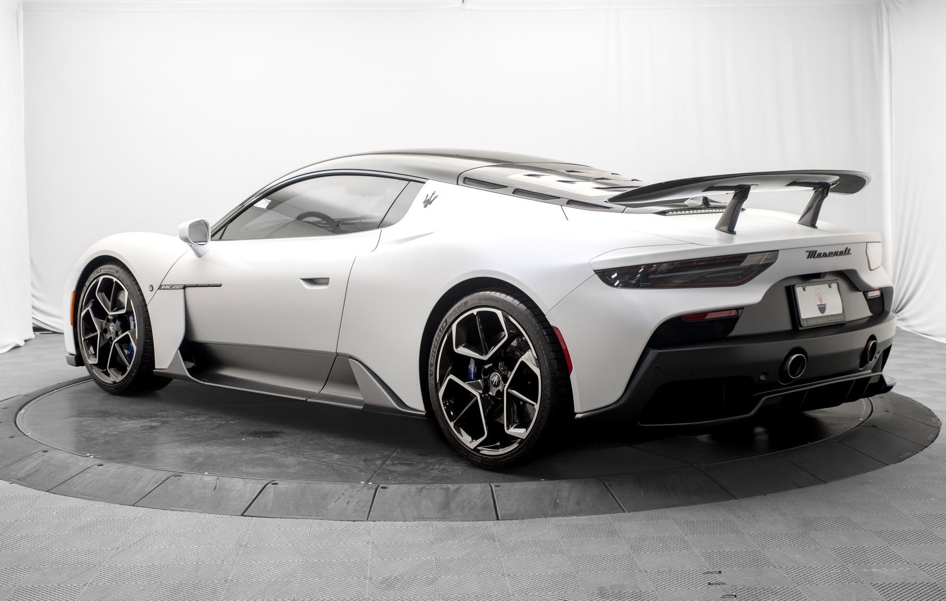 Used 2022 Maserati MC20 Coupe RWD image 5