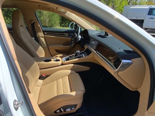 Used 2019 Porsche Panamera image 36