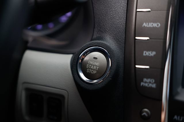 Used 2011 Lexus IS 350 4dr Sedan RWD image 35