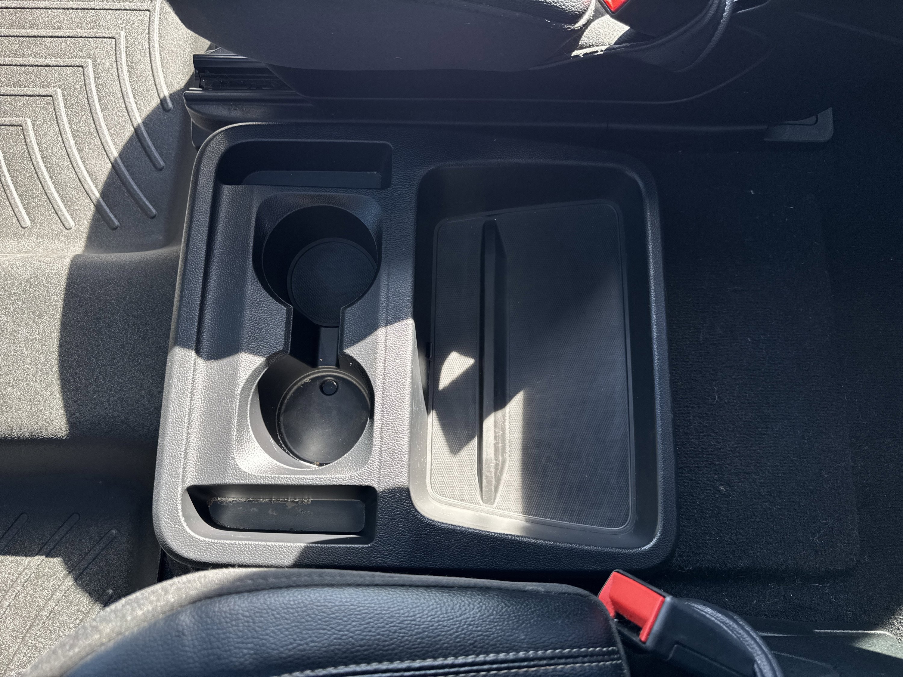 Used 2020 Ford Explorer XLT w/ Equipment Group 202A image 35