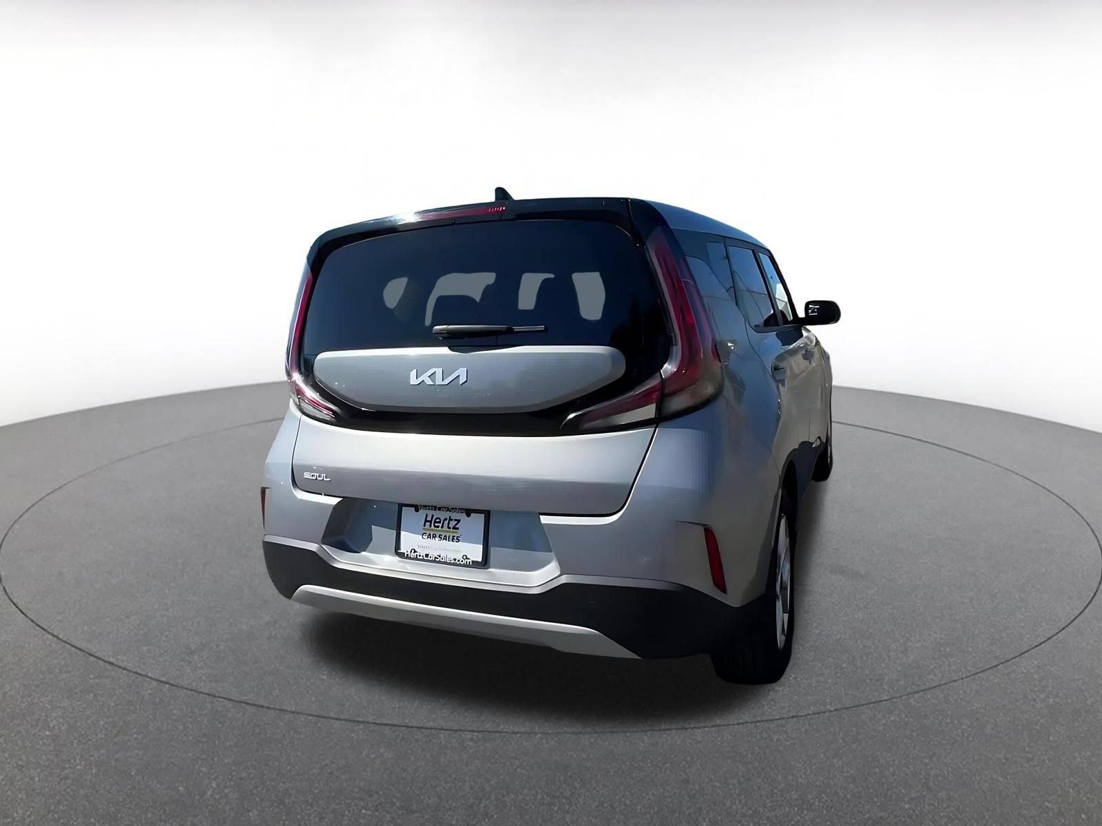 Used 2025 Kia Soul LX w/ LX Technology Package FWD image 13