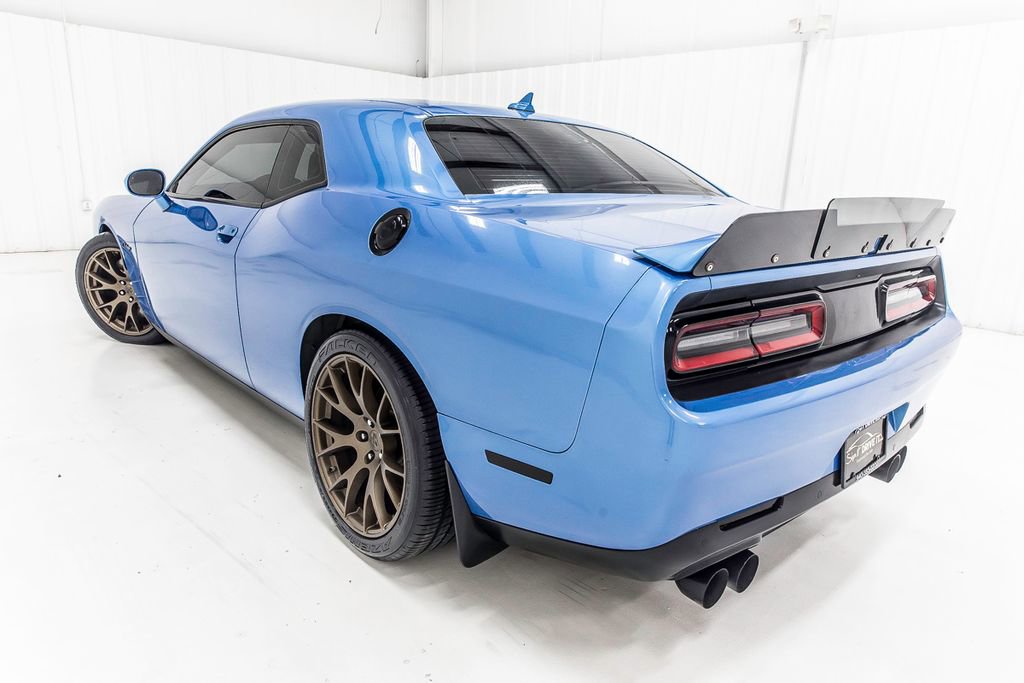Used 2015 Dodge Challenger SRT w/ Technology Group image 5