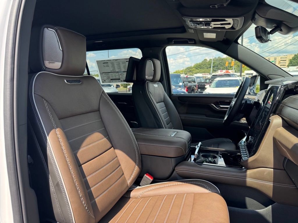 New 2026 GMC Yukon XL Denali Ultimate AWD/4WD image 19