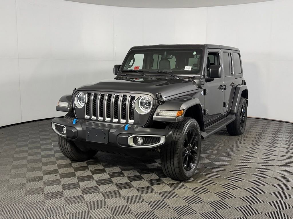Used 2023 Jeep Wrangler Unlimited Sahara AWD/4WD image 3