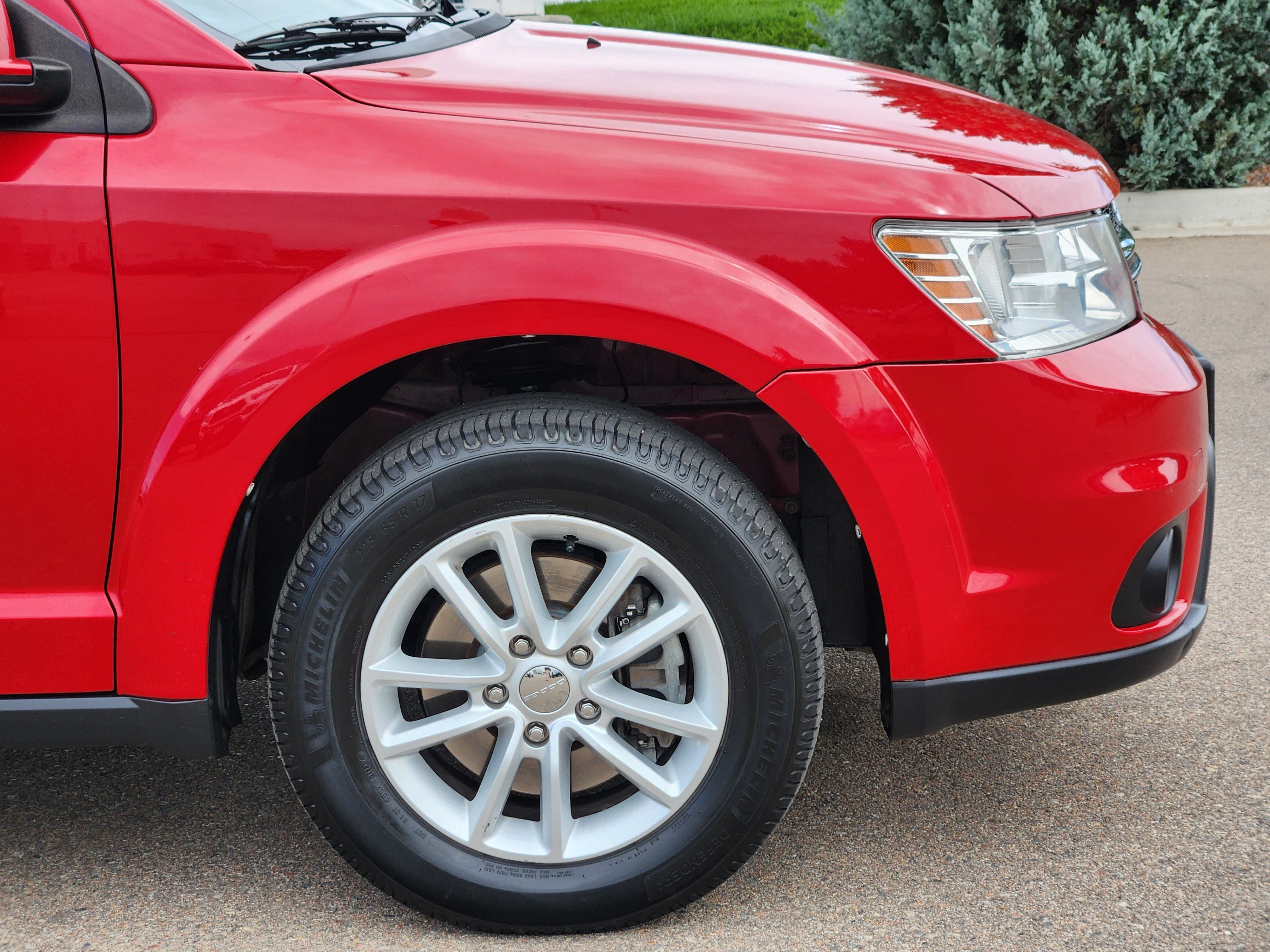 Used 2017 Dodge Journey SXT w/ Comfort/Convenience Group FWD image 7
