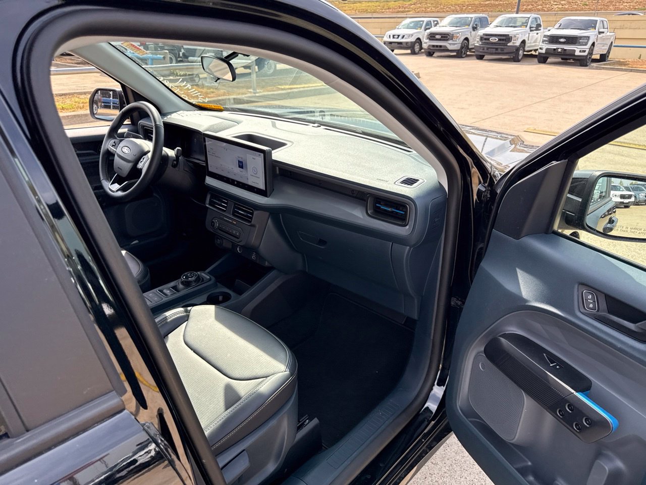 Used 2025 Ford Maverick Lobo AWD/4WD image 14