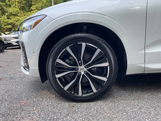Certified 2024 Volvo XC60 B5 Plus AWD/4WD image 25