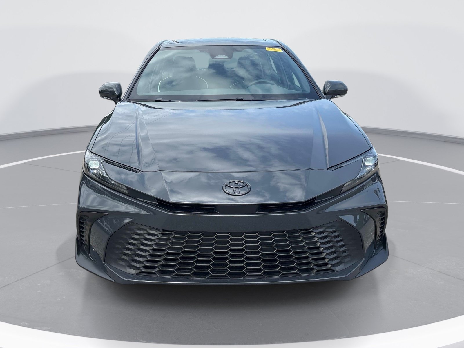 Used 2026 Toyota Camry SE FWD image 2