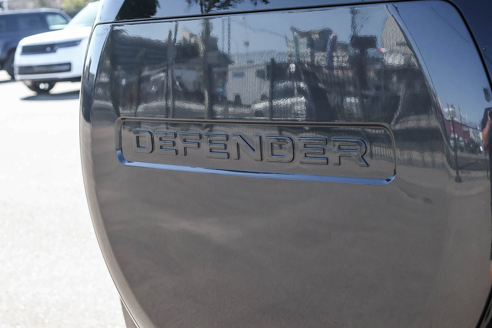 New 2026 Land Rover Defender 110 X-Dynamic SE AWD/4WD image 12
