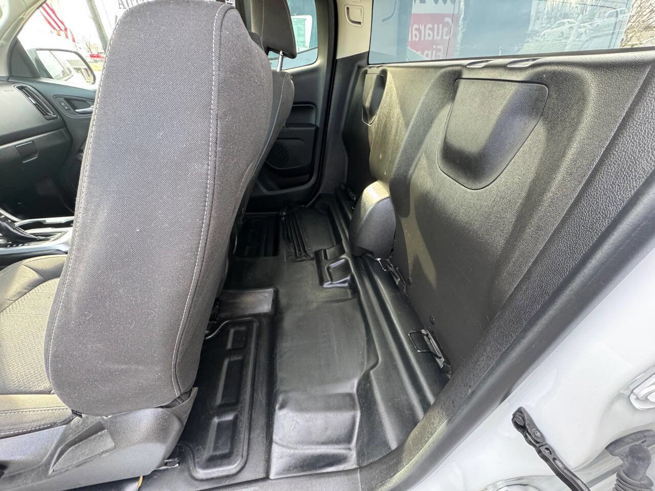 Used 2022 Chevrolet Colorado LT w/ Fleet Safety Package image 16