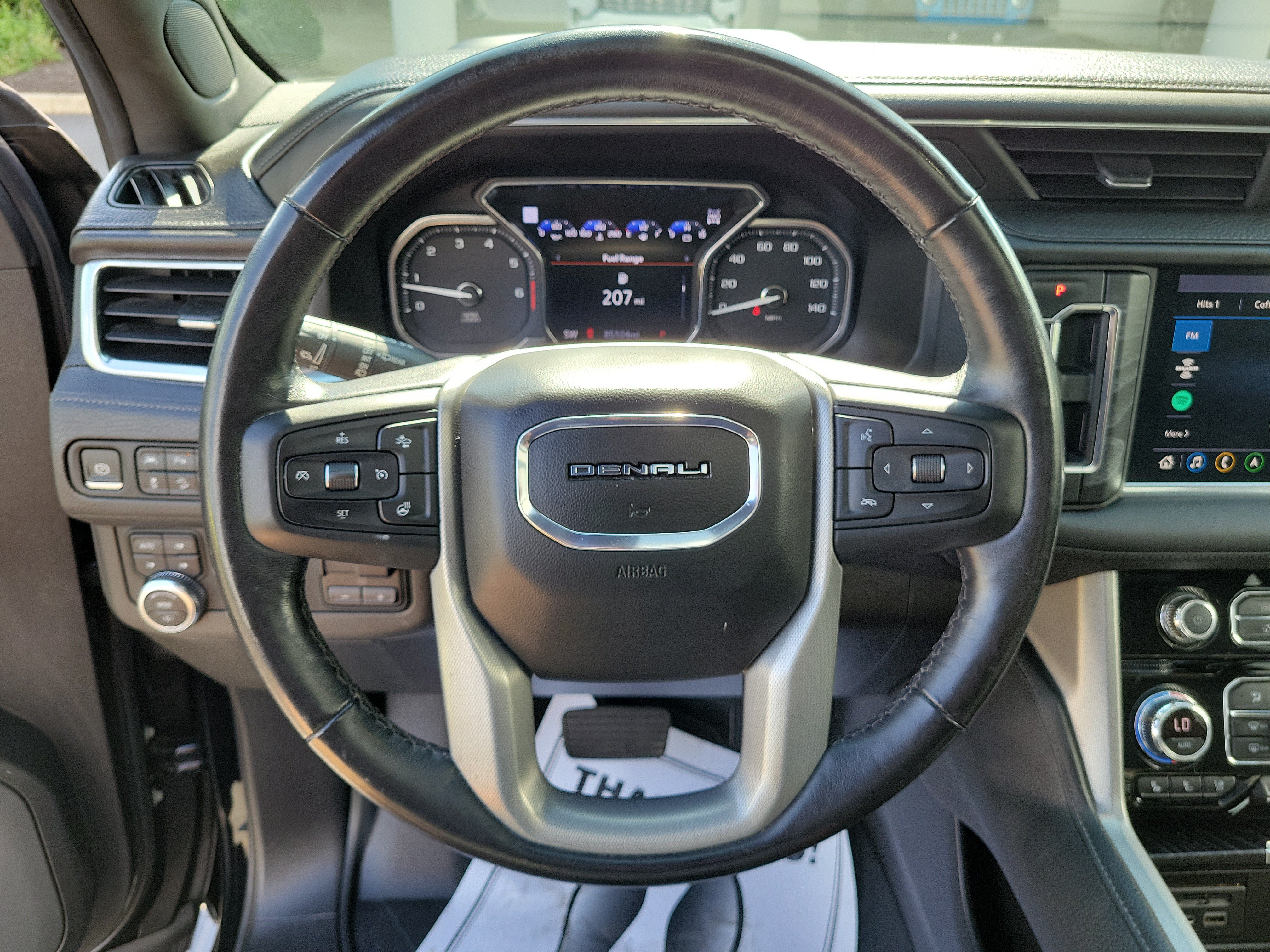 Used 2021 GMC Yukon XL Denali w/ Denali Ultimate Package AWD/4WD image 22