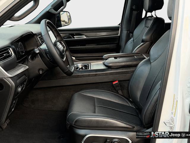 Used 2023 Jeep Wagoneer Series III w/ Flexible Seating Group RWD image 10