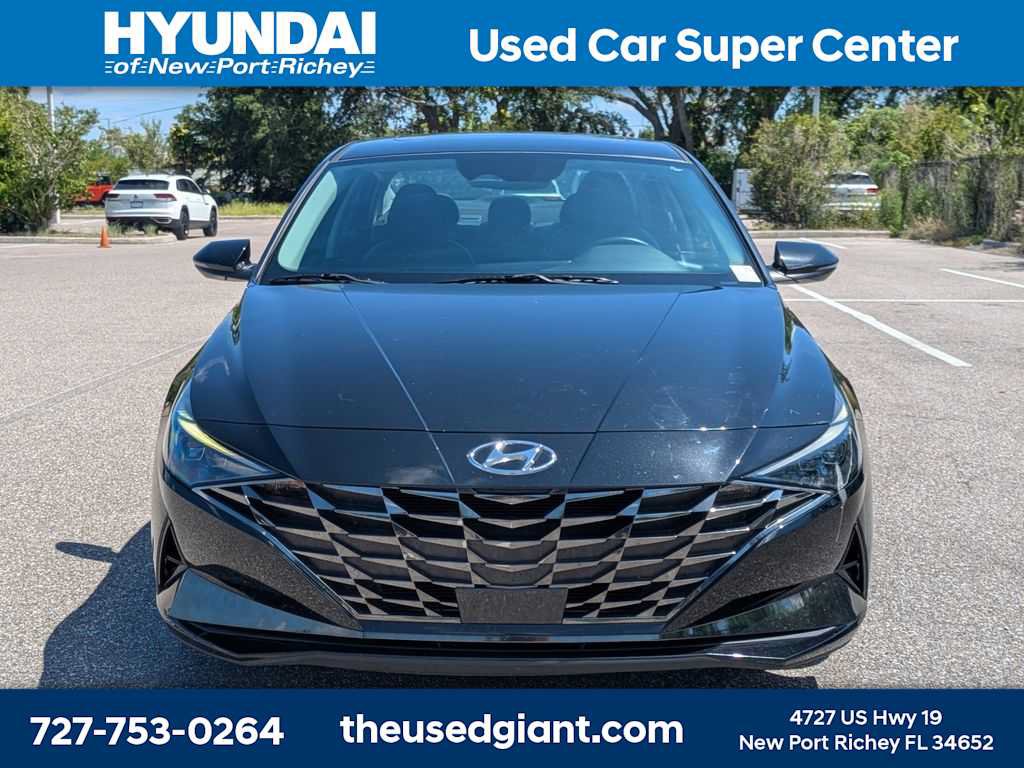 Certified 2023 Hyundai Elantra Limited w/ Cargo Package FWD image 8