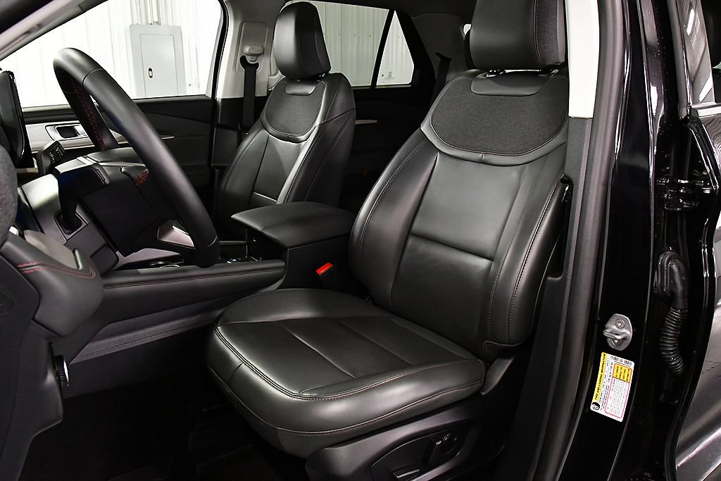 Used 2025 Ford Explorer Active w/ Active Comfort Package AWD/4WD image 26
